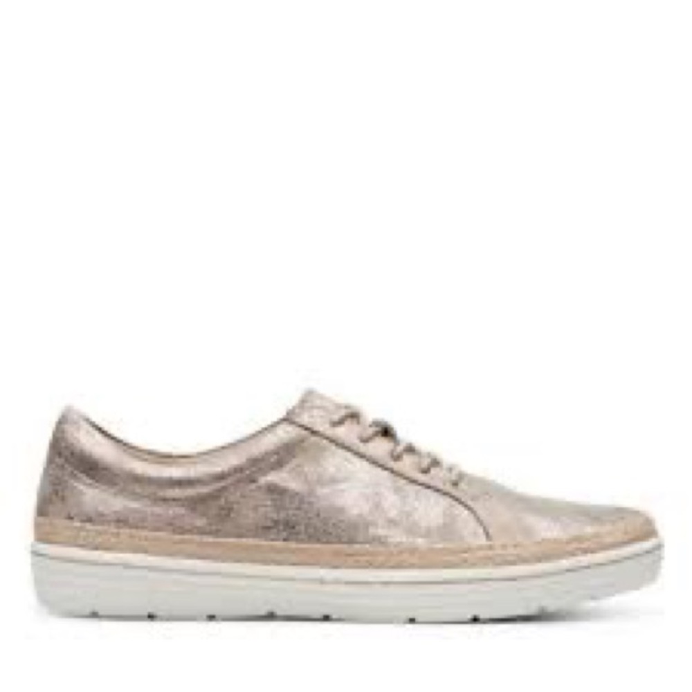 NEW!! Women’s Clarks Marie Mist Pewter Sneaker Size 9.5M